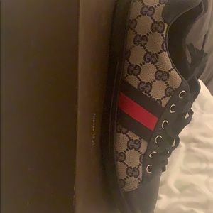 Classic Gucci sneakers original receipt available
